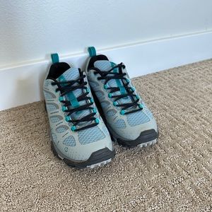 Women’s Merrell Light Blue Moab Edge Running Shoe Size 7